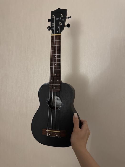 Укулеле Veston KUS100 BK
