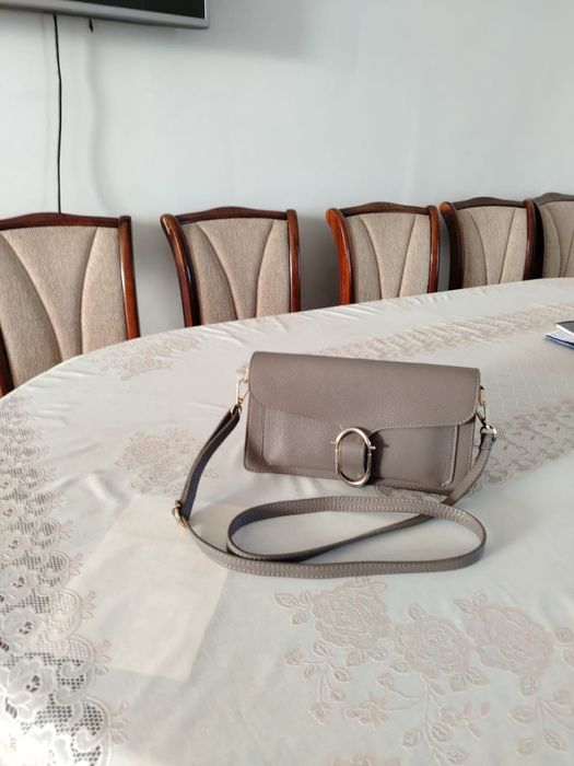 Продам кожанную сумку