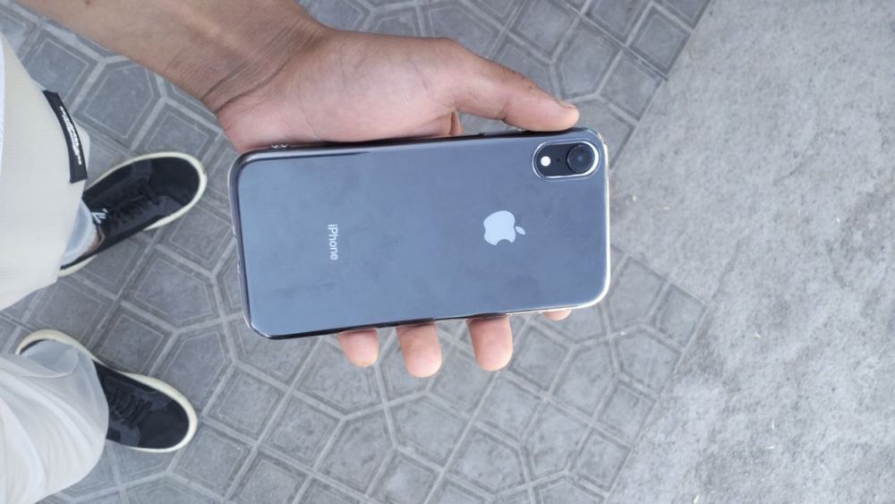 Iphone xr  xotra 64 yomkst 78