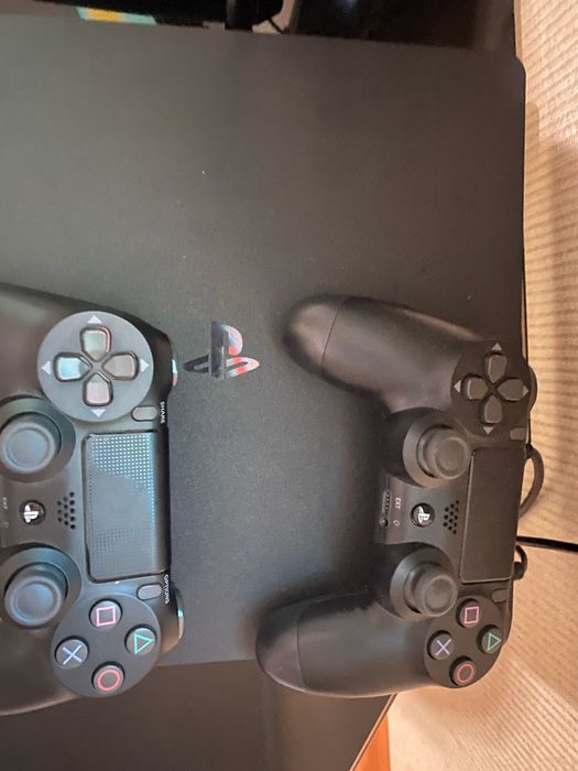 Продам PlayStation 4 slim 1 tb