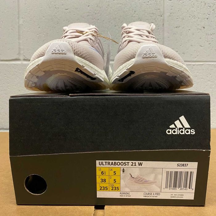 Дамски маратонки  ADIDAS ULTRABOOST 21  Оригинални  EU 38 2/3
