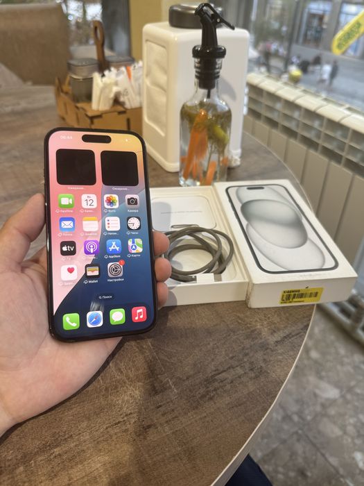 Продам телефон Айфон 15 128Gb