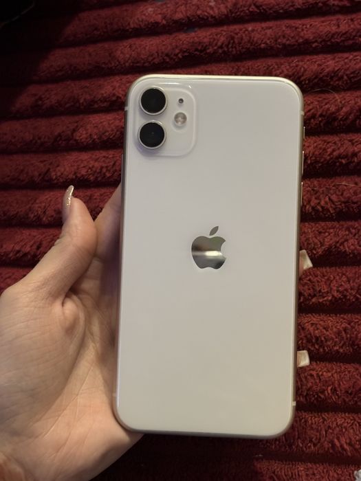 Продаю айфон 11 в хорошем состоянии