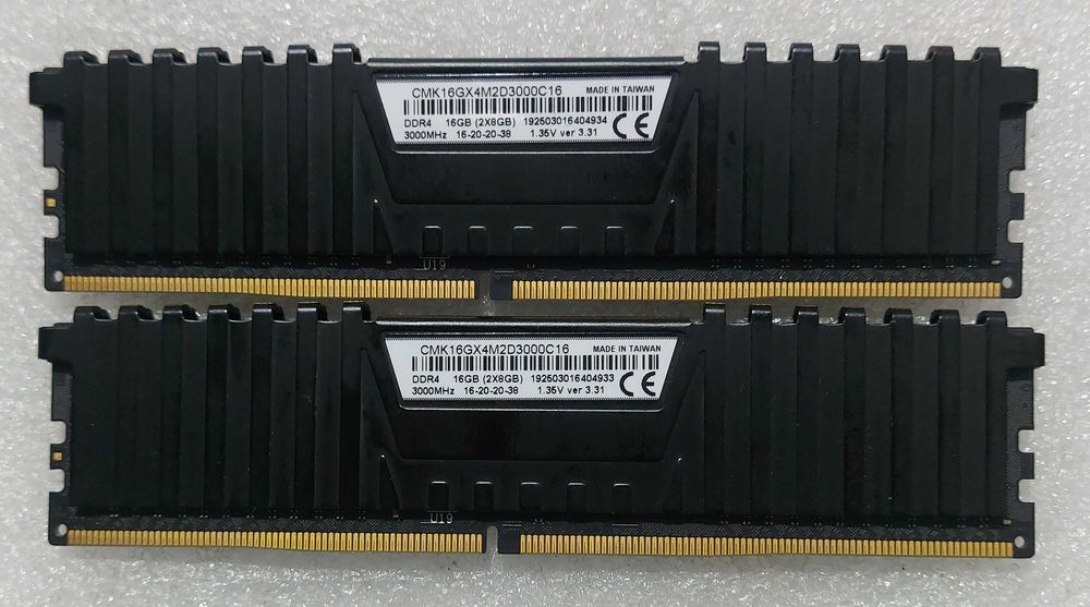 KIT Memorii CORSAIR Vengeance LPX  16GB DDR4 3000Mhz