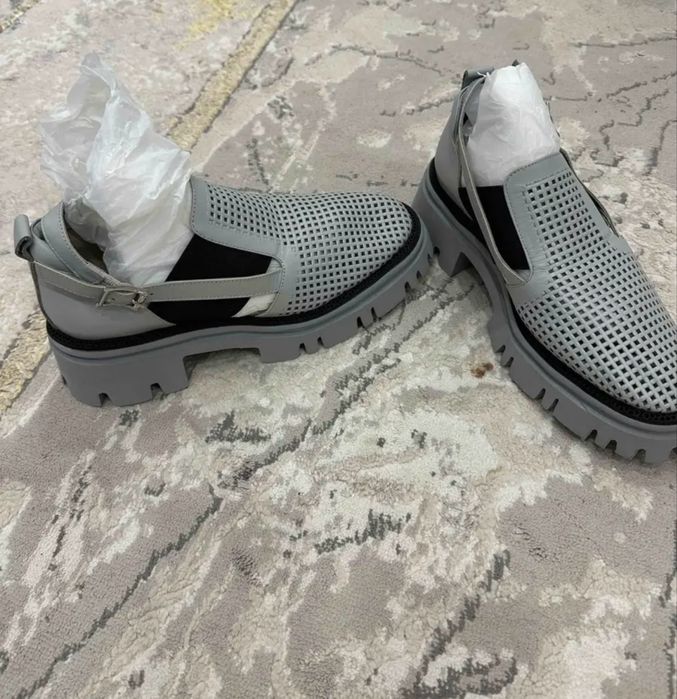 Продам обувь 35-36