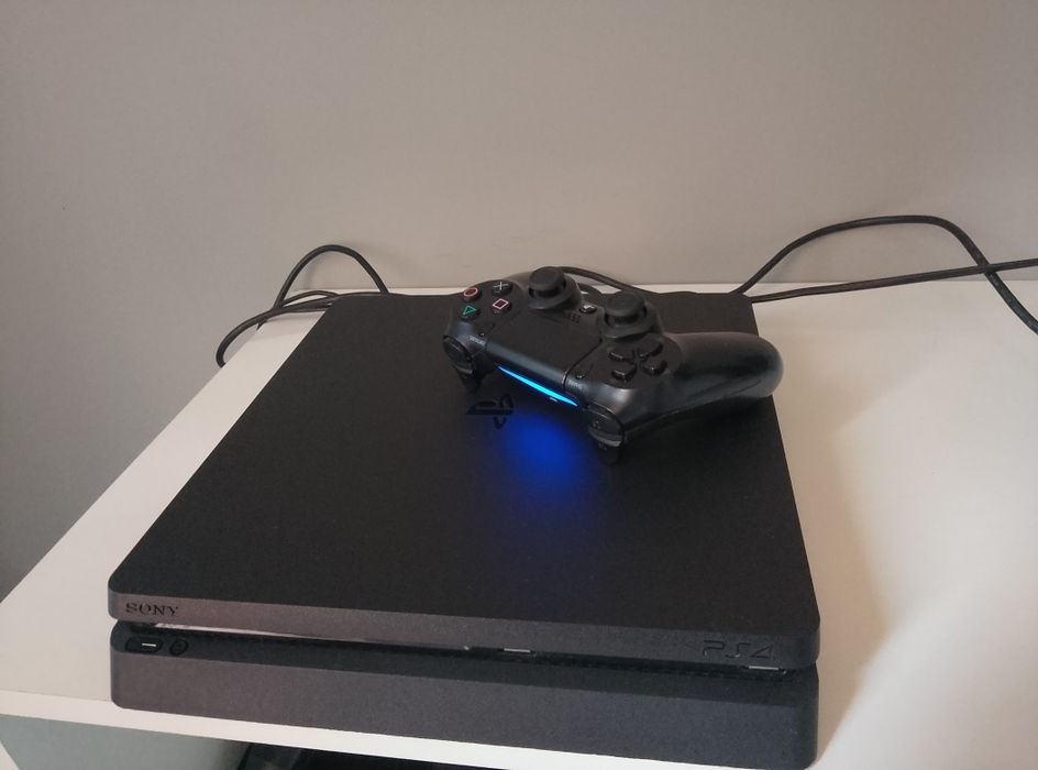 Playstation 4 Slim ps4