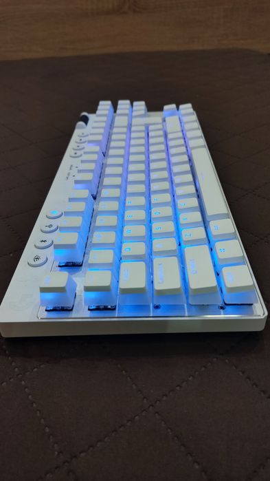 Logitech  PRO X TKL LightSpeed