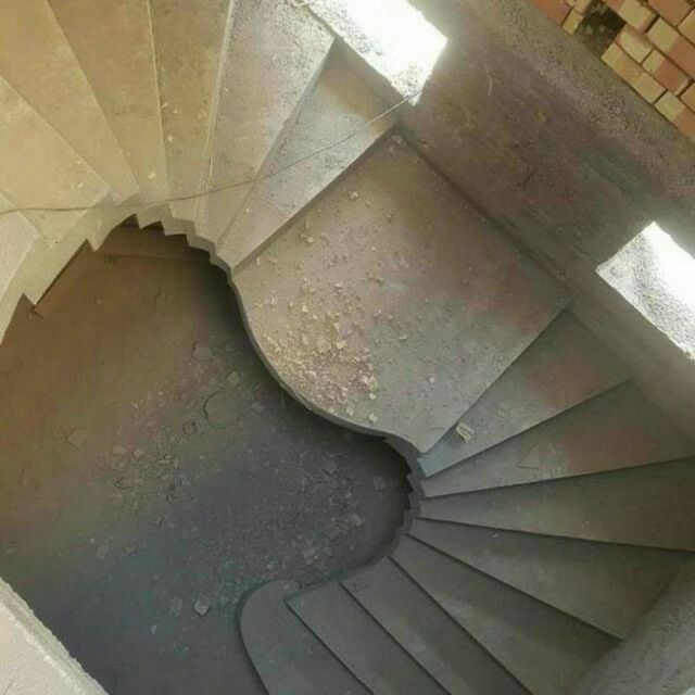 Sifatli zinalar quyish xizmati