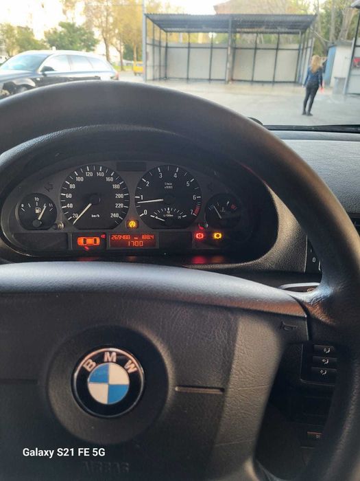 BMW 318 i benzin