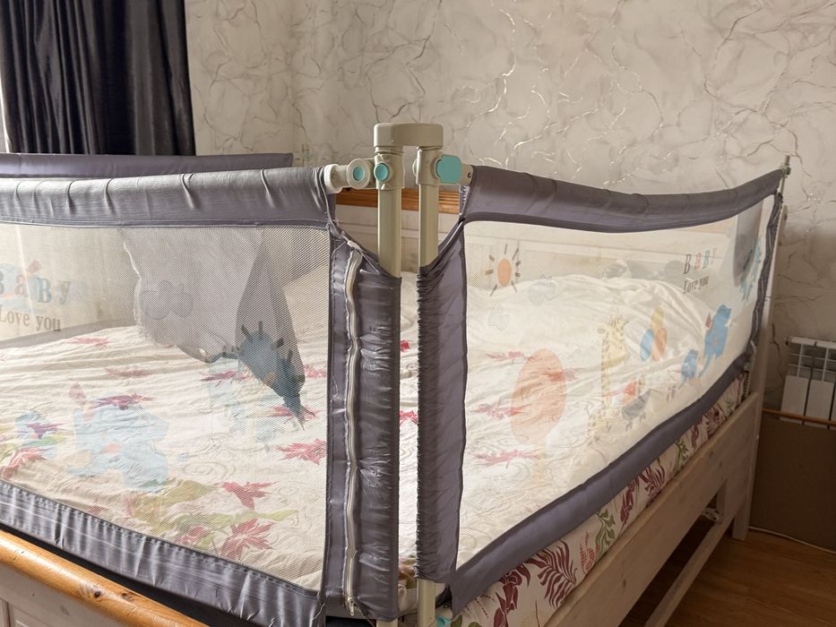 Защитные бортики на кровать
