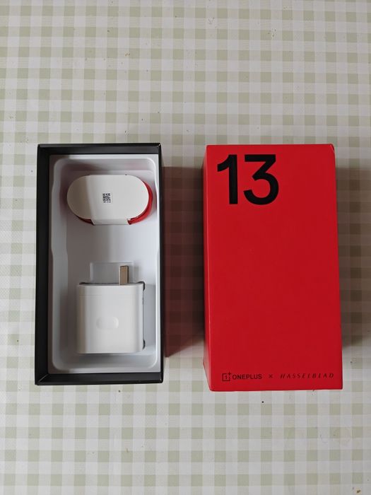 Продам OnePlus 13 256gb White