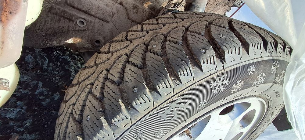 Комплект зимней резины