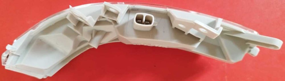 повторители поворотов Toyota Prius