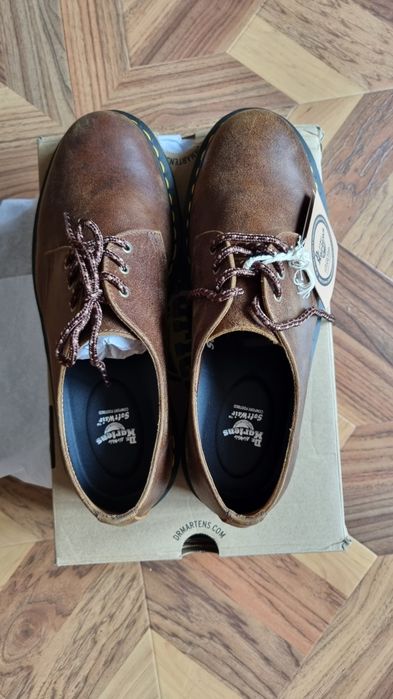 Туфли Dr. Martens в коричневом цвете