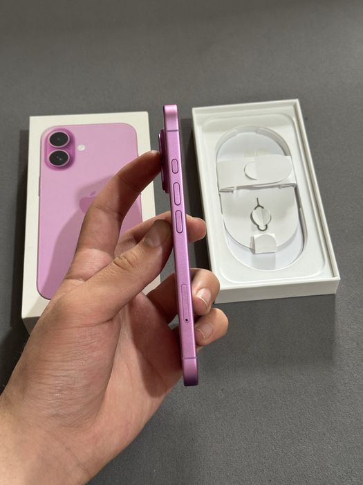 iPhone 16 128гб АКБ 93%