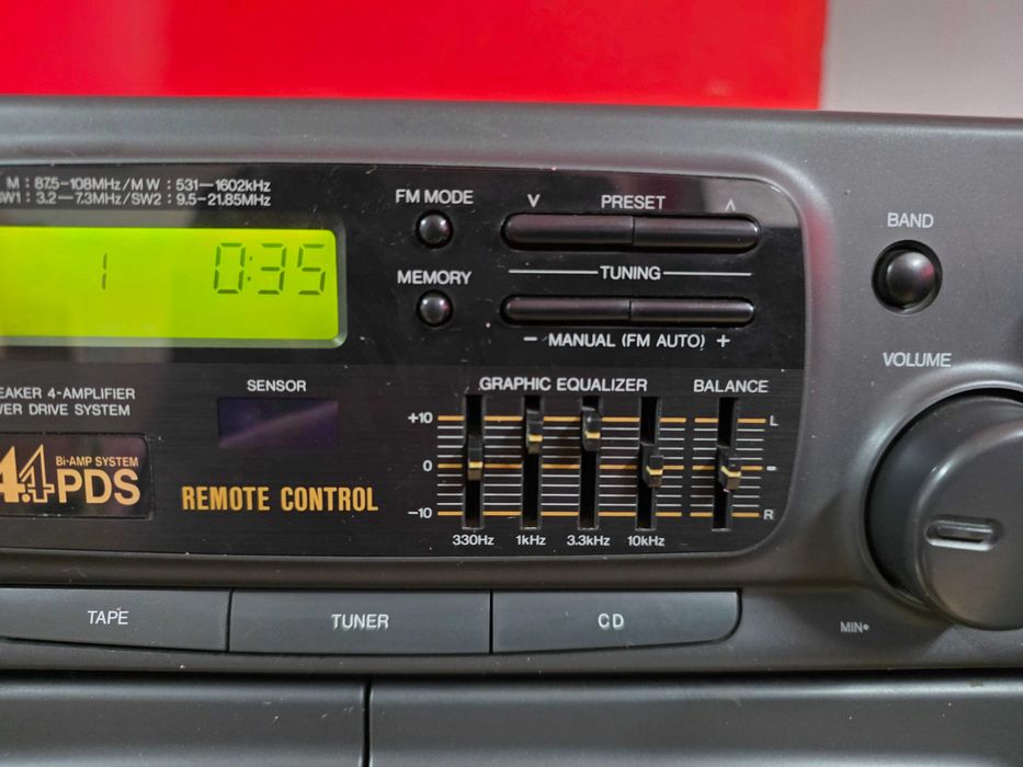 Продавам касетофон Panasonic