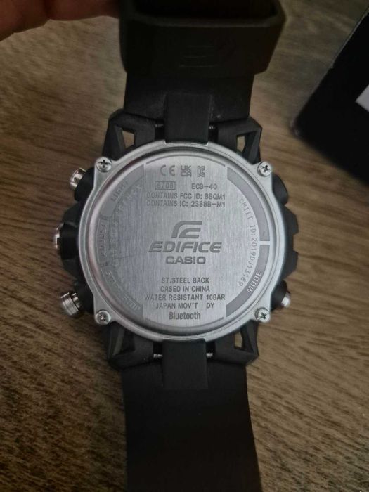 Часовник CASIO Edifice ECB-40P-1AEF