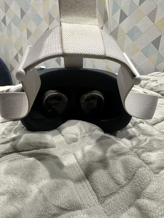 Meta Oculus Quest 2
