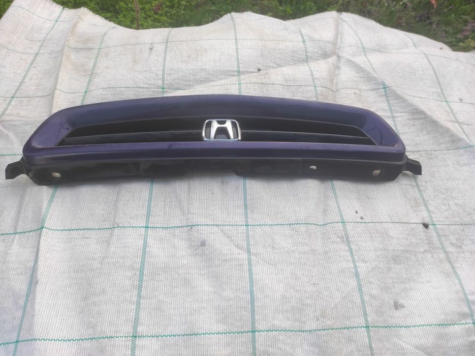 Предна решетка за Хонда Сивик 6