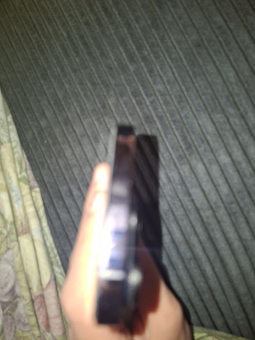 Продавам айфон 14 pro deep purple