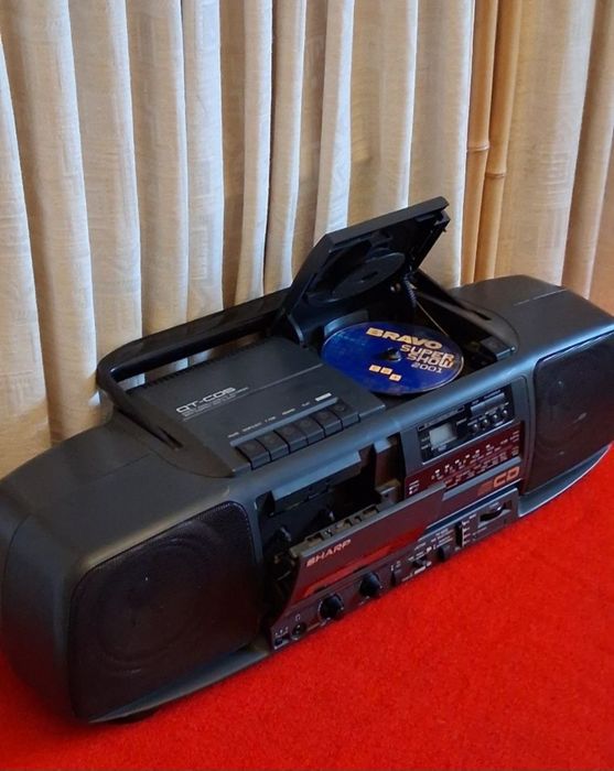 Radio-Casette Sharp.