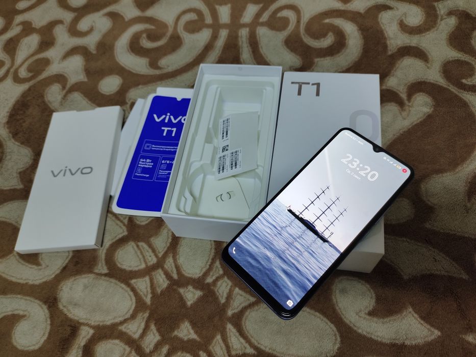 Продам смартфон vivo Т1 6/128