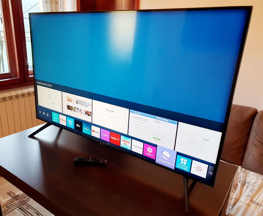 Телевизор - Samsung 50 ИНЧА - QLED - SMART TV - 4K !