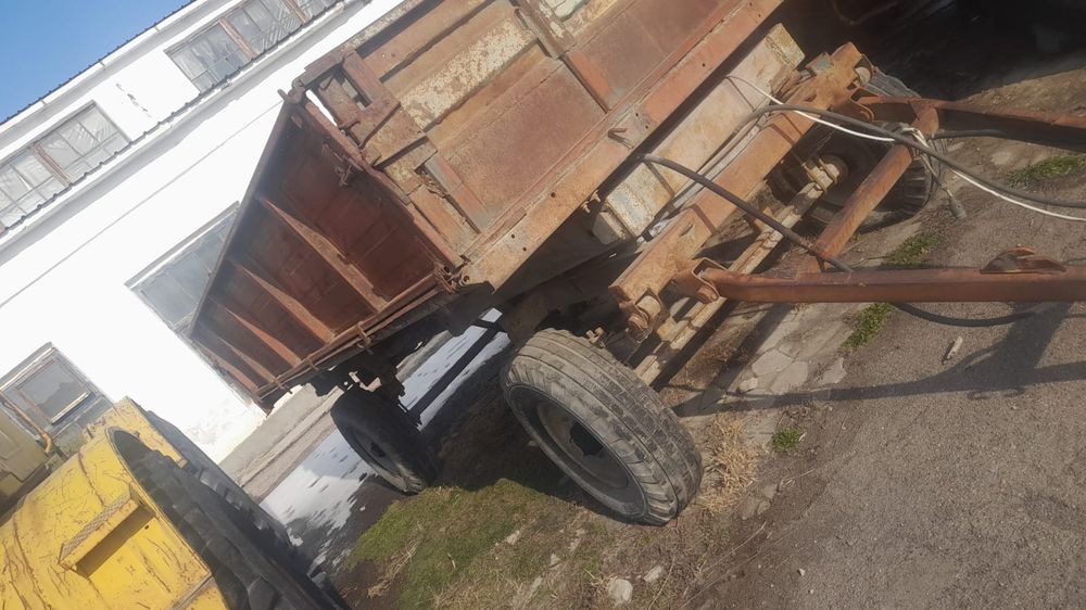 Прицеп самосвал.