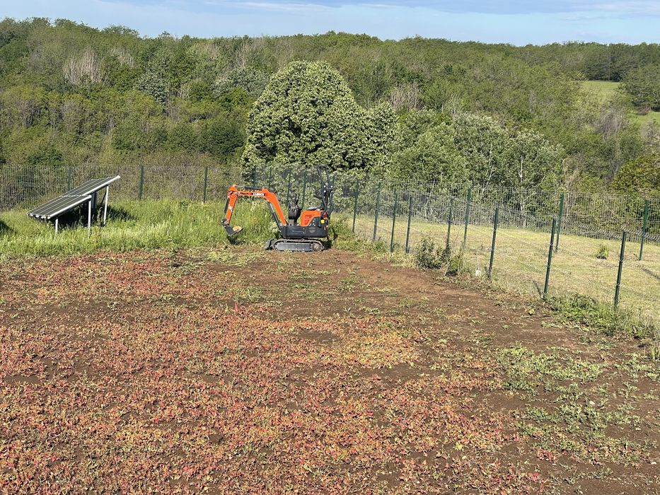 Societate cu experienta, oferim spre inchiriere buldoexcavator -mini