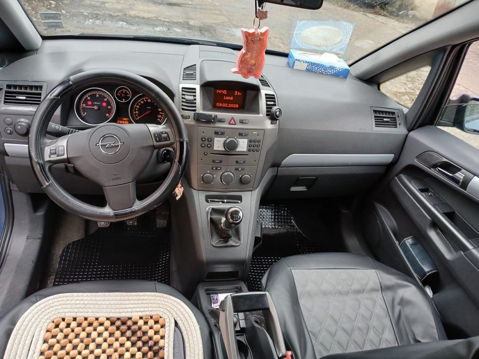 Opel zafira nou