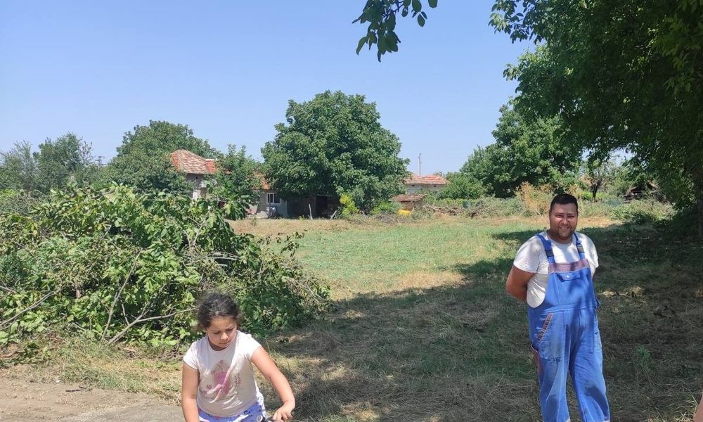 Продавам урегулиран парцел