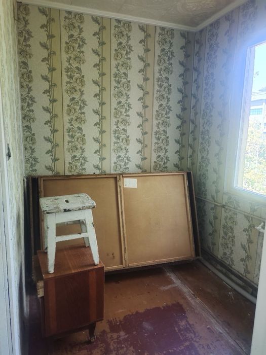 Срочно продается квартира Чиланзар 11 1в2/4/4