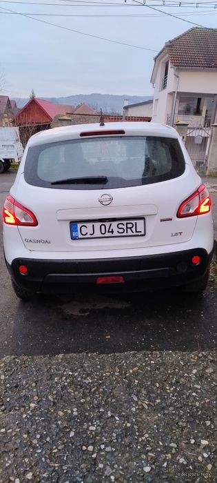 Vând Nissan Qashqai j10 an 2013  diesel 1.5  simplu 110 cai