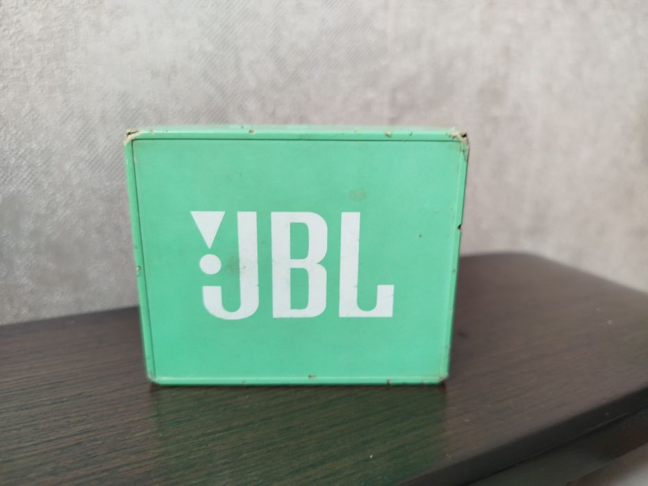 Портативная колонка JBL GO