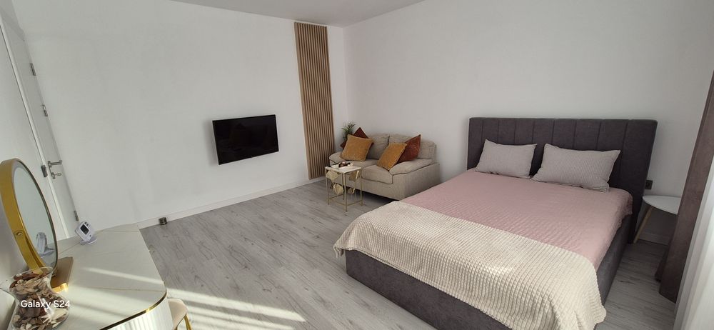 Inchiriere studio/garsoniera de lux