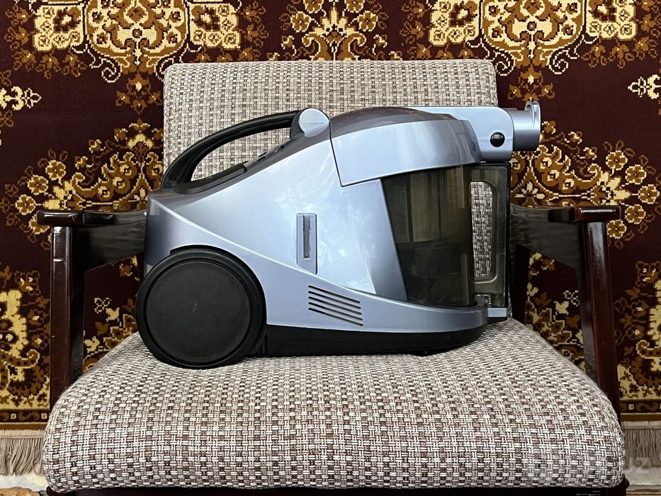 Пылесос Hansa HVC-519W