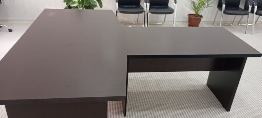 OFIS STOLlari sotiladi