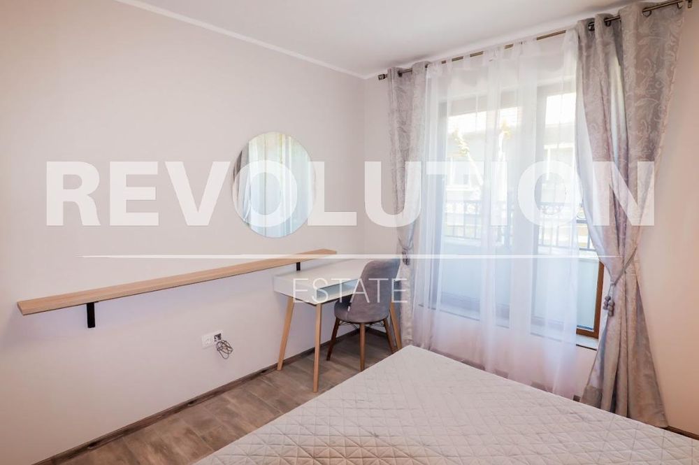 Дава се под наем Тристаен апартамент в Варна, Център - 100 кв.м за 1000 € - Снимка #9