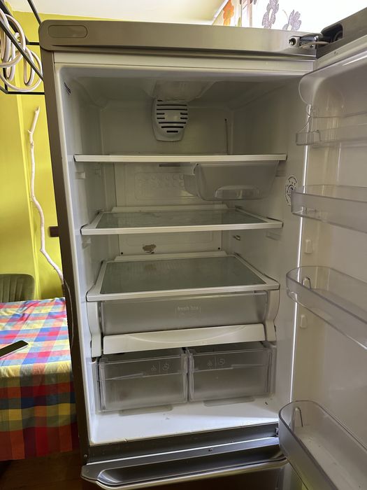 Хладилнис Аристон