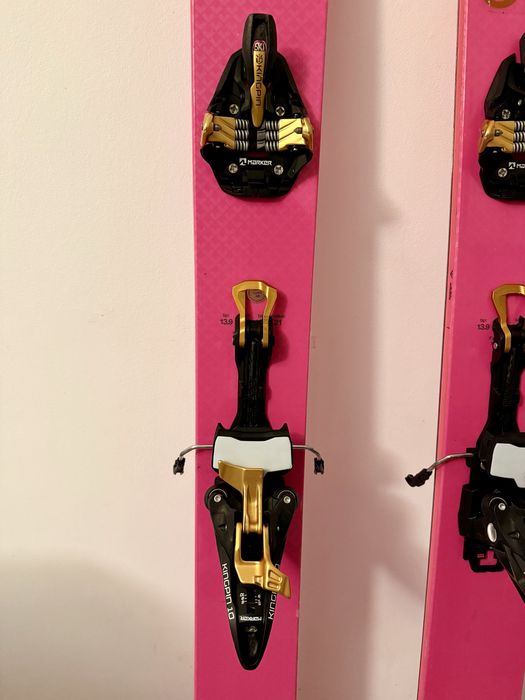 Schiuri de tura Black Crows Corvus Freebird 183 cm Set