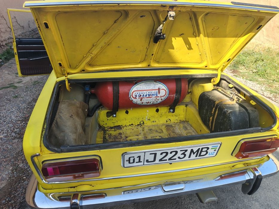 Vaz 2103 matori hadavoyi karobkasi zoʻr matori moy yemidi