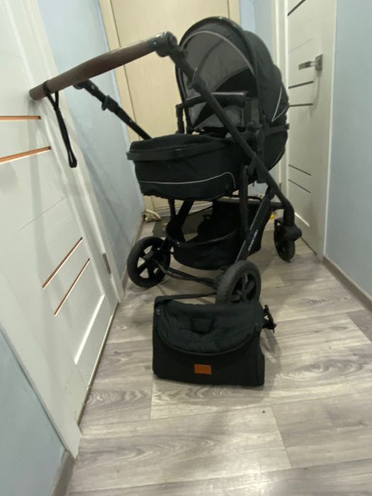 Продам коляску в хорошем состоянии