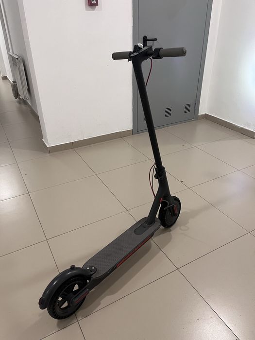 Продам электро самокат Xiaomi
