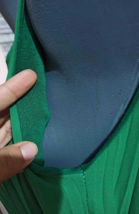 зелена рокля солей