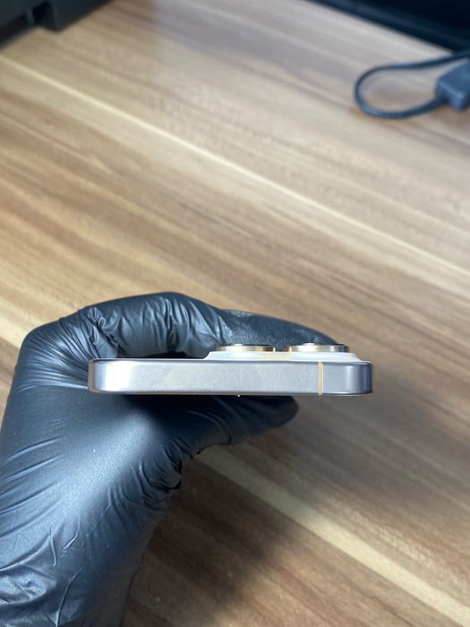 iPhone 16 Pro• 128 GB • Desert Titanium