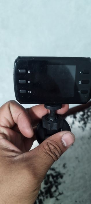 Продаются видеорегистратор рабочий состояние зарядник один один без за