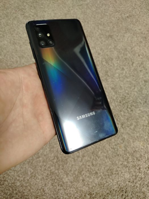 Samsung A71 ingrijit