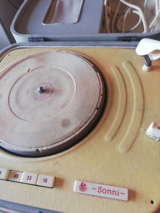 Стар немски грамофон в куфар Sonni