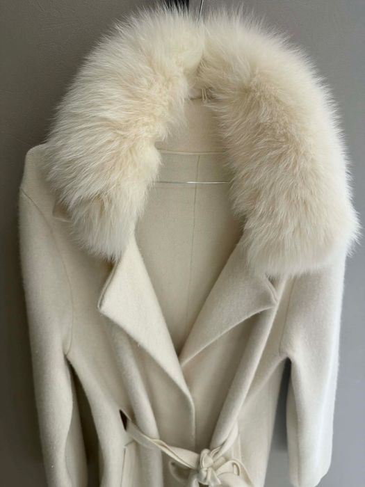 Бало кашмирено палто