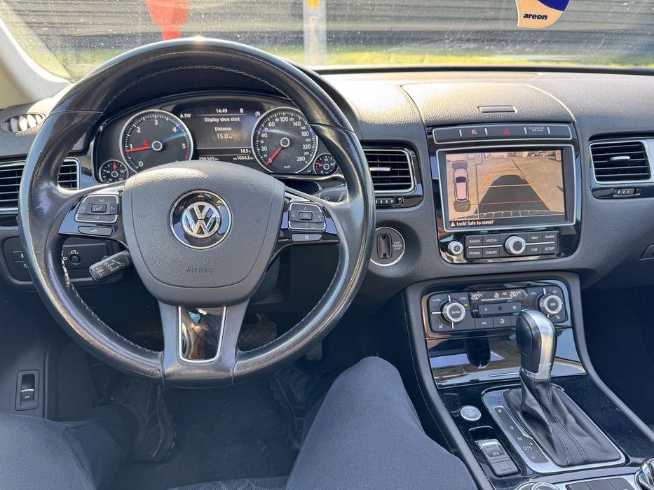 Volkswagen Touareg 3.0 TDI 4Motion Carat Panorama Distronic Full